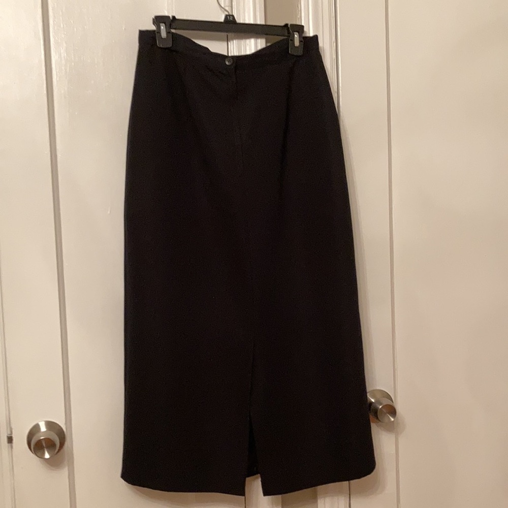 Skirt - Picture 2 of 6
